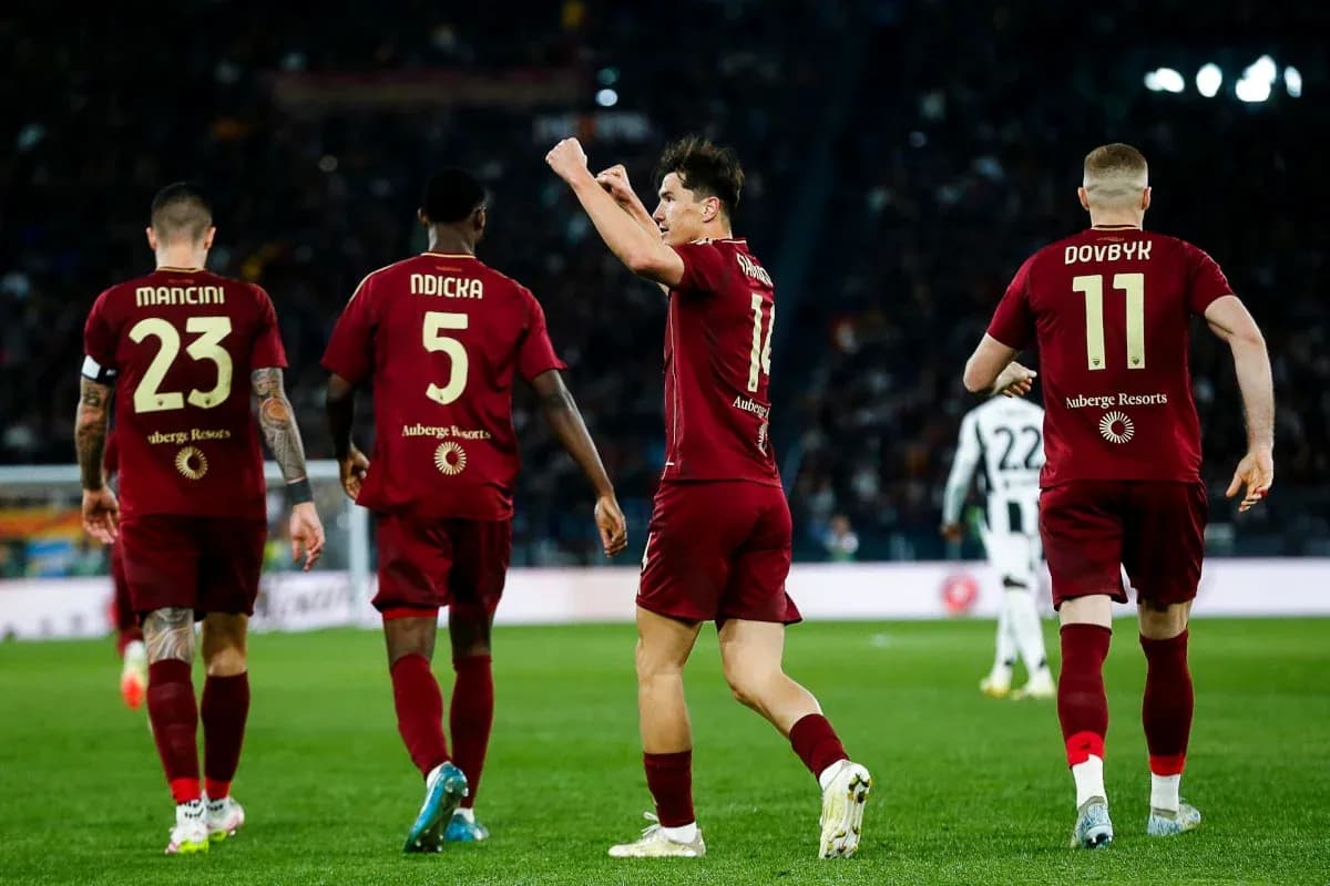 Joueurs de l'AS Roma célébrant un but Joueurs de l'AS Roma célébrant un but