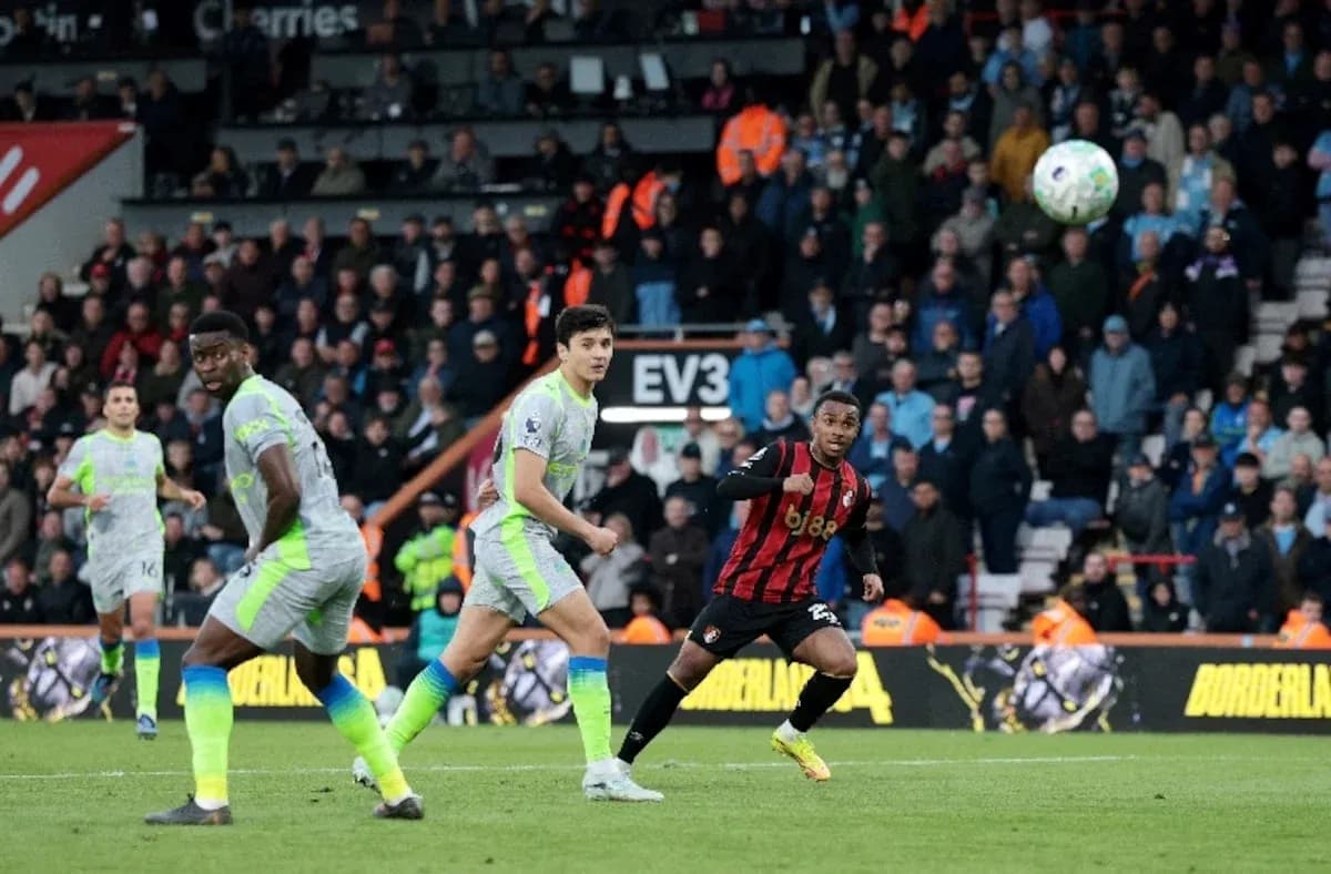 Joueurs de Manchester City et Bournemouth en action Joueurs de Manchester City et Bournemouth en action