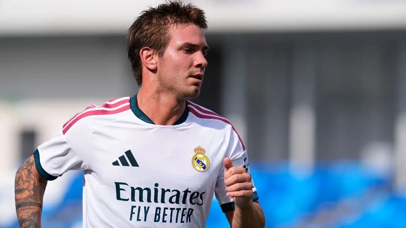 Joueur s'entraînant avec le maillot du Real Madrid Joueur s'entraînant avec le maillot du Real Madrid