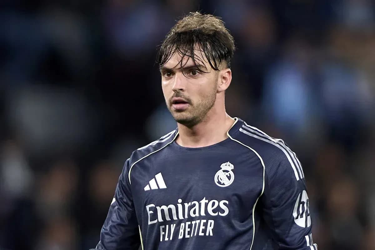 Joueur de football en tenue de gardien de but Joueur de football en tenue de gardien de but