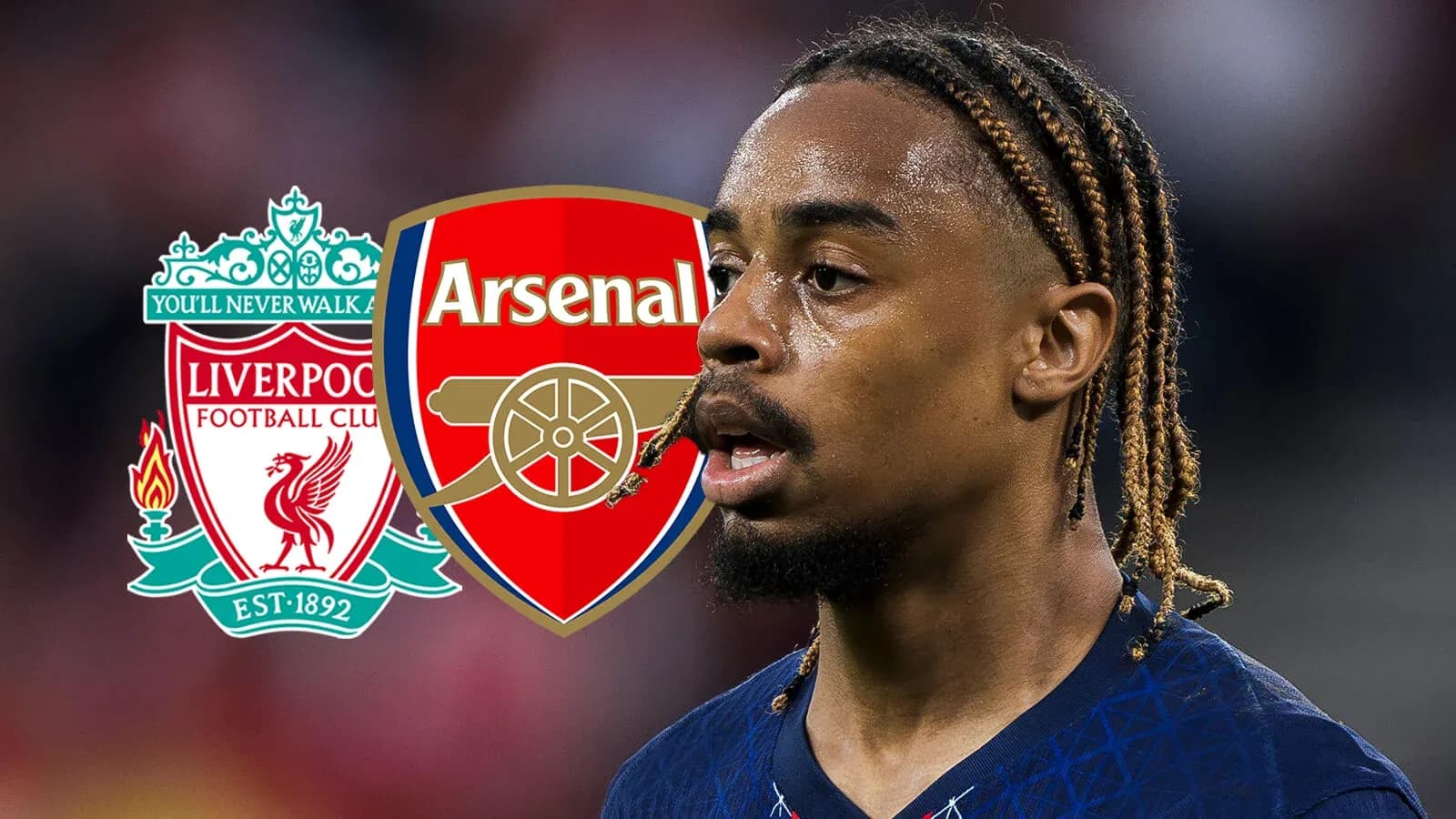 Joueur avec logos de Liverpool et Arsenal en arrière-plan Joueur avec logos de Liverpool et Arsenal en arrière-plan