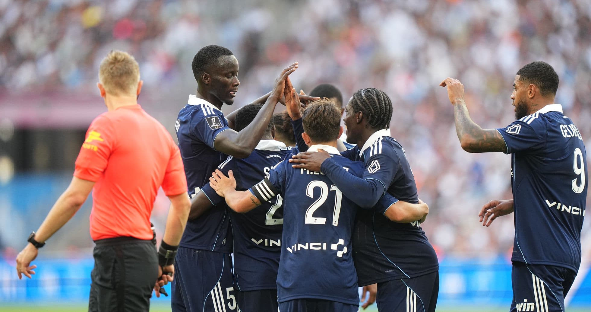 Paris FC vs Marseille : Match de Ligue 1.jpg Paris FC vs Marseille : Match de Ligue 1.jpg