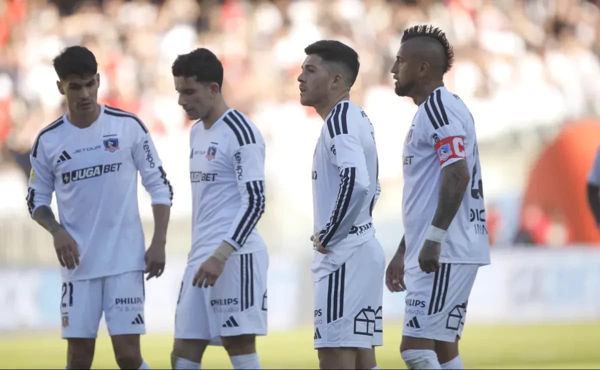 Joueurs de Colo Colo en action pendant le match Joueurs de Colo Colo en action pendant le match