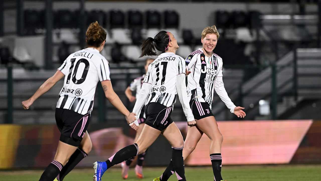 Joueuses de la Juventus célébrant un but Joueuses de la Juventus célébrant un but