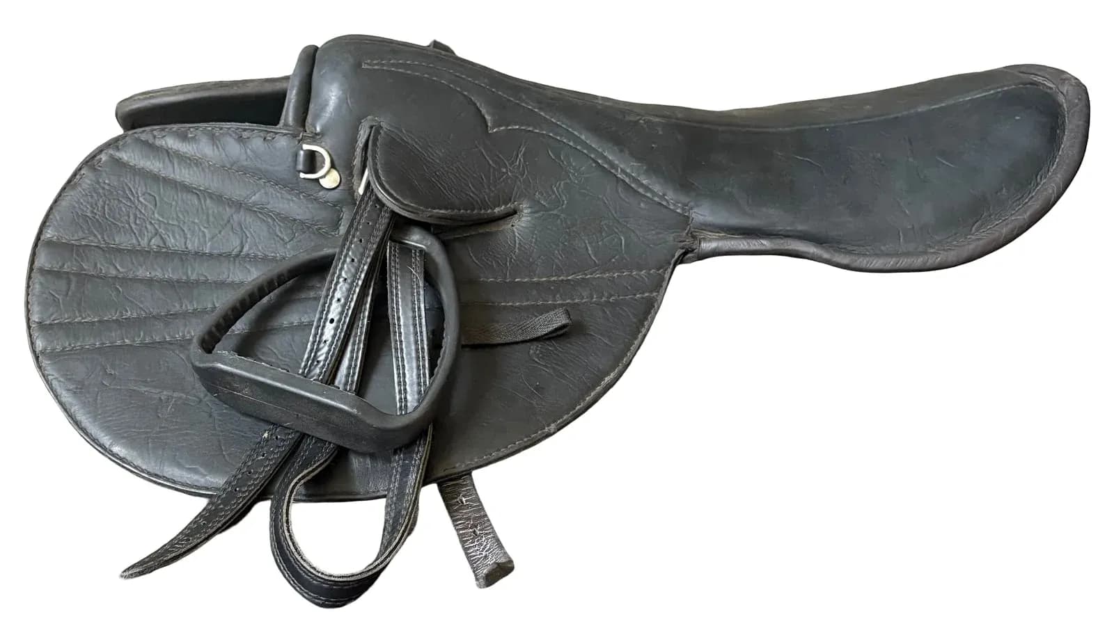 Selle de cheval noire avec étriers et sangles Selle de cheval noire avec étriers et sangles