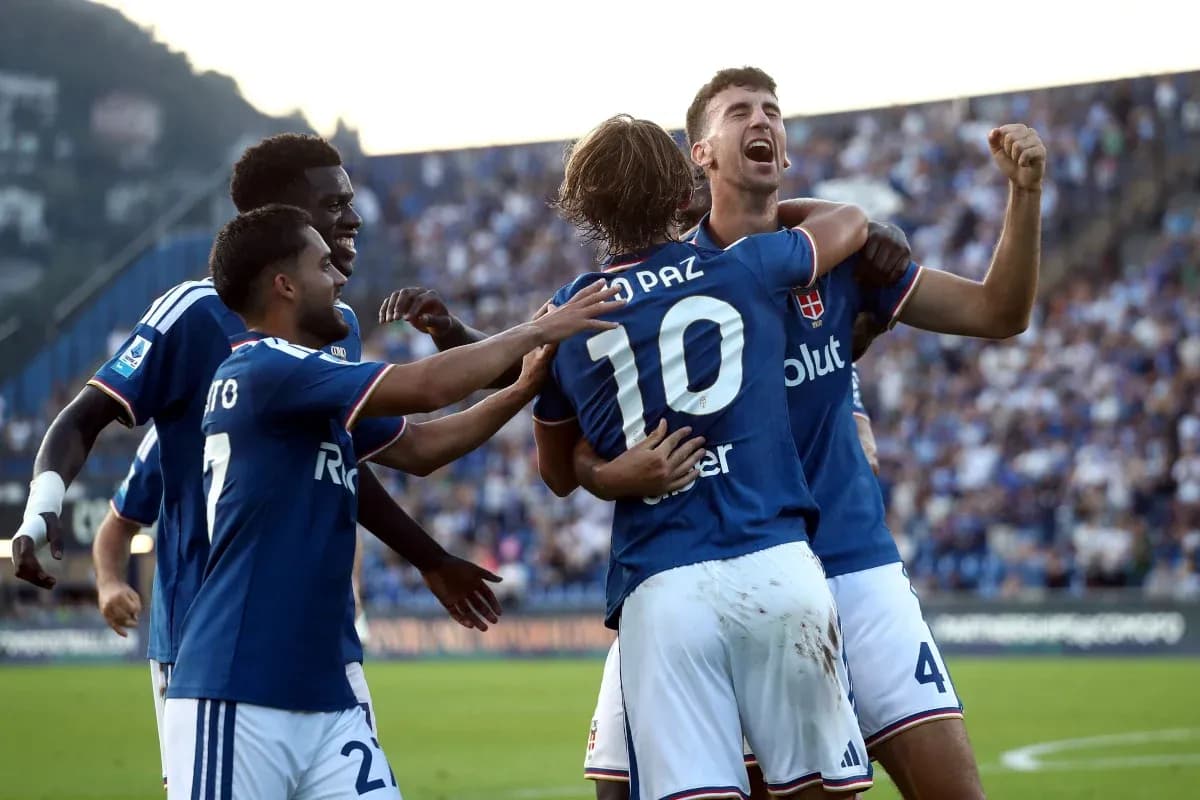 Joueurs de Como célébrant un but Joueurs de Como célébrant un but
