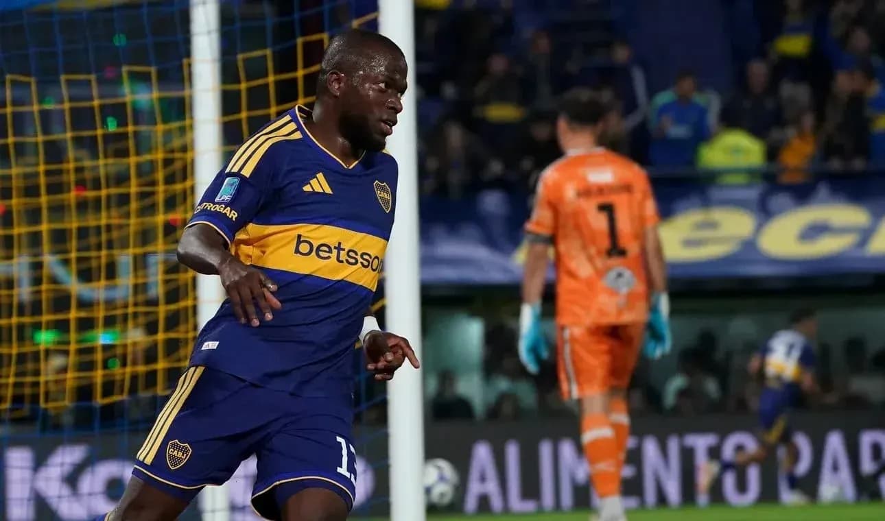 Joueur de Boca Juniors célébrant un but Joueur de Boca Juniors célébrant un but