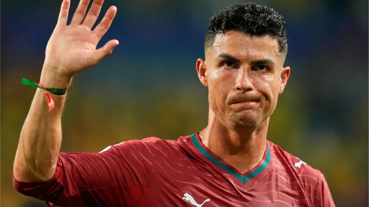 Joueur levant la main après un match Joueur levant la main après un match