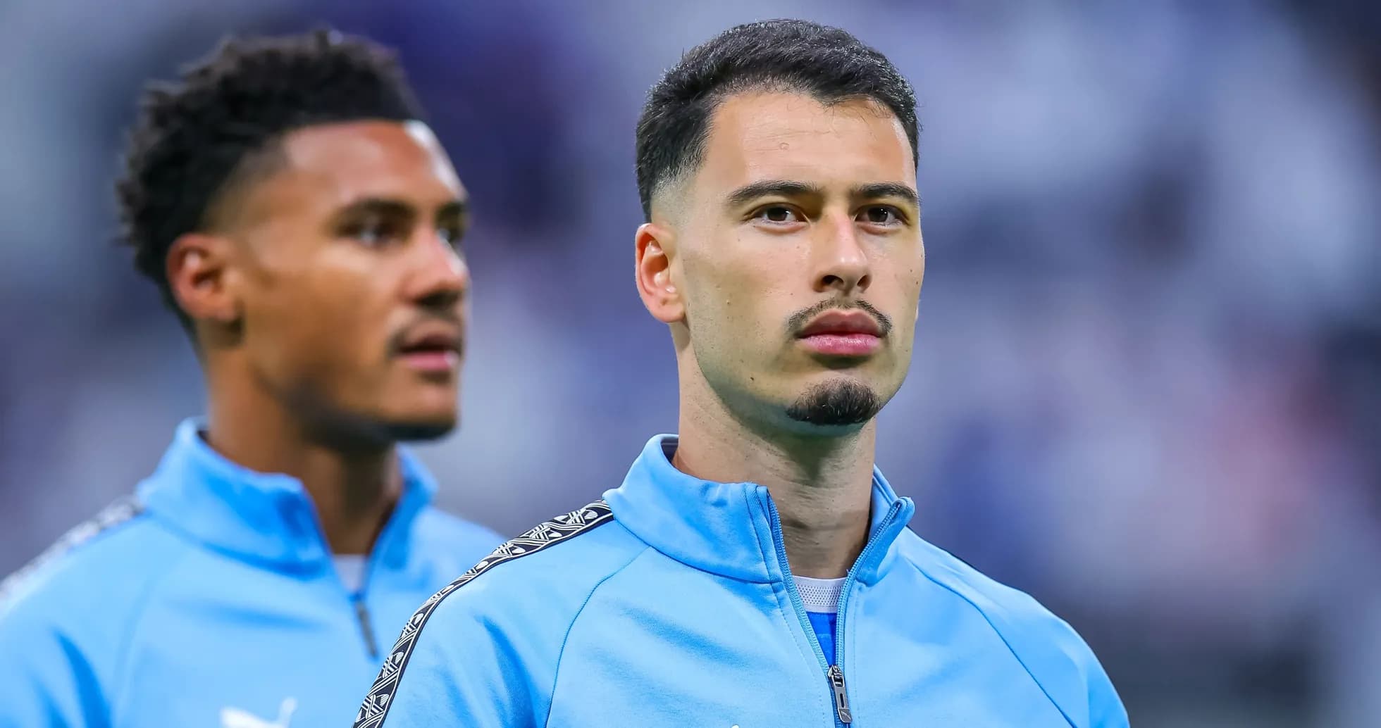 Joueurs de l'Olympique de Marseille en tenue d'échauffement Joueurs de l'Olympique de Marseille en tenue d'échauffement