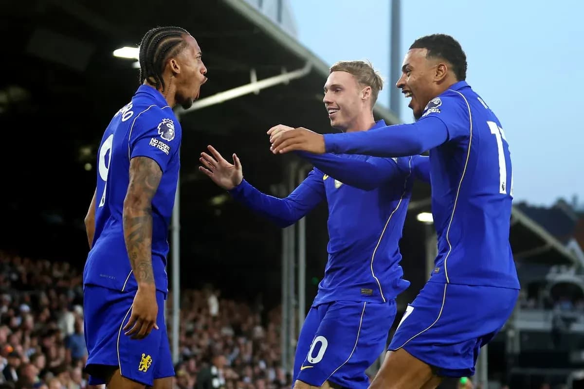 Joueurs de Chelsea célébrant un but ensemble Joueurs de Chelsea célébrant un but ensemble