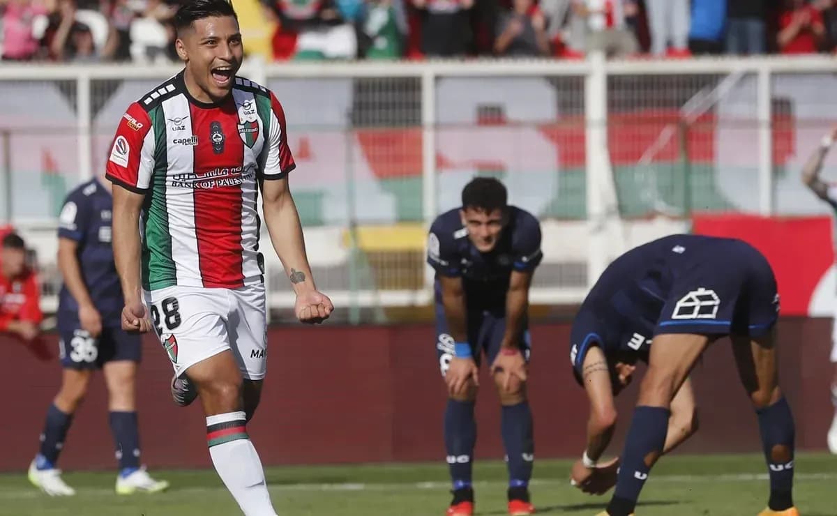 Joueur de Palestino célébrant un but Joueur de Palestino célébrant un but
