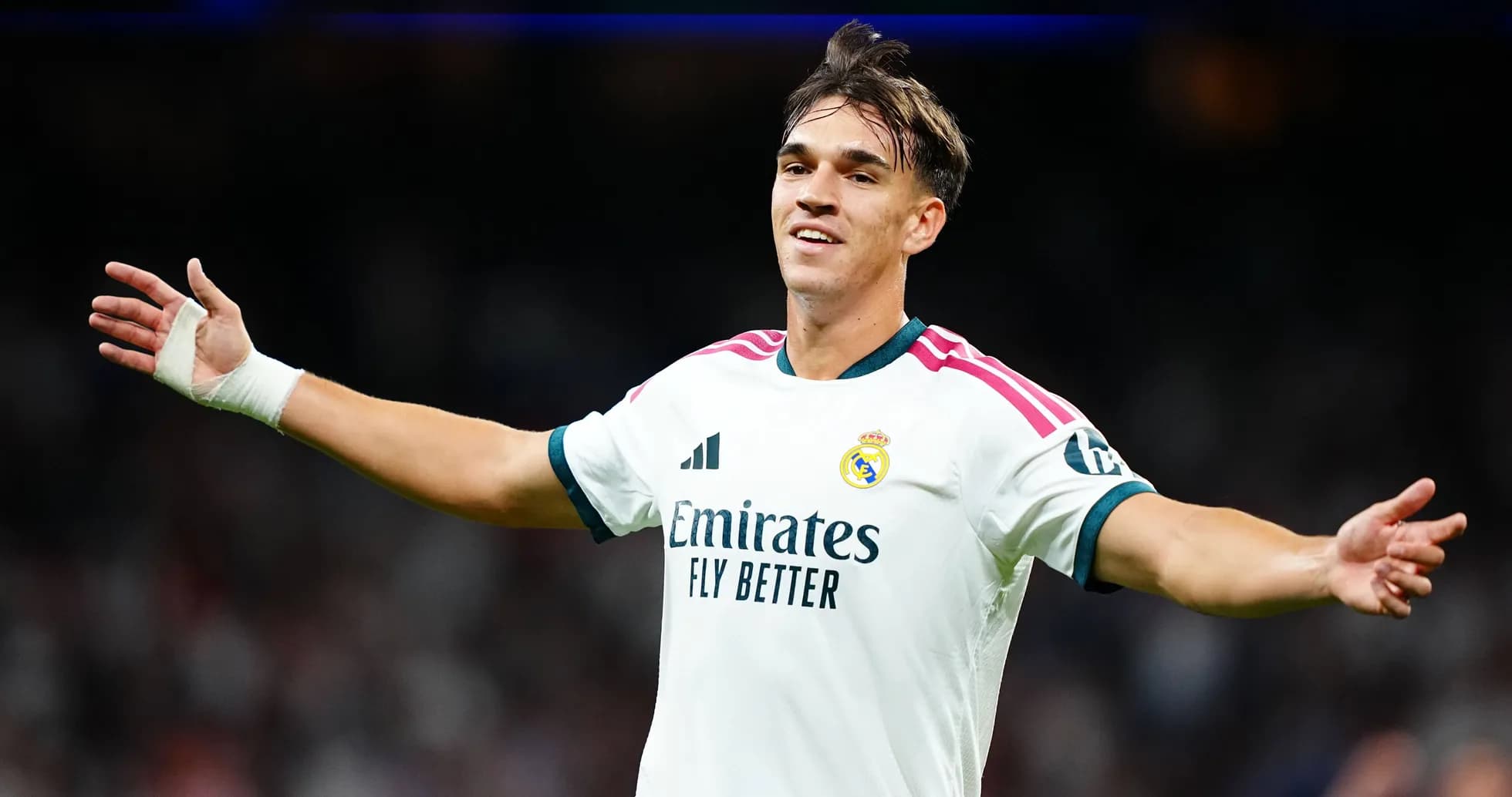 Joueur du Real Madrid célébrant un but Joueur du Real Madrid célébrant un but