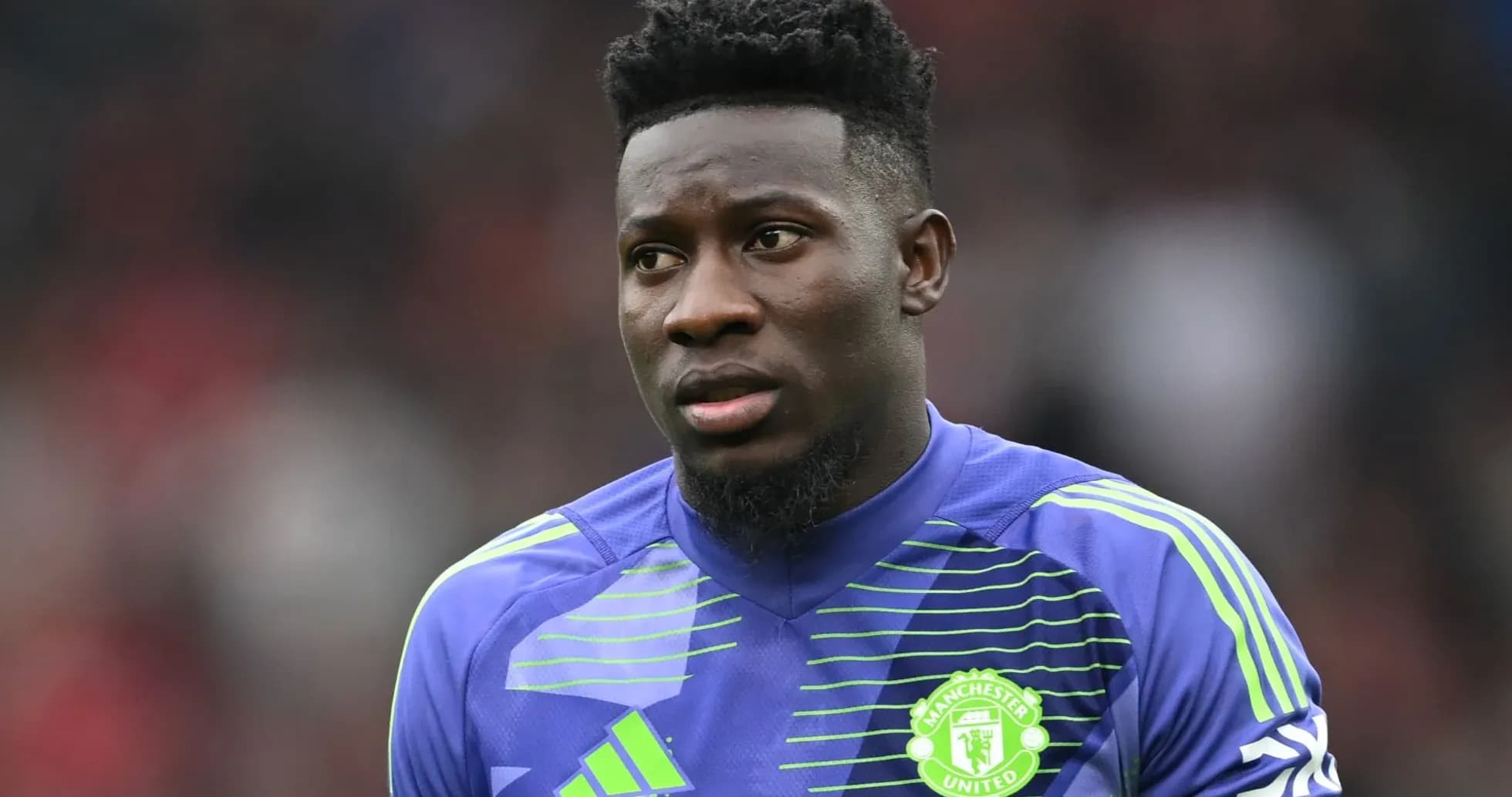 Gardien de but de Manchester United en uniforme Gardien de but de Manchester United en uniforme
