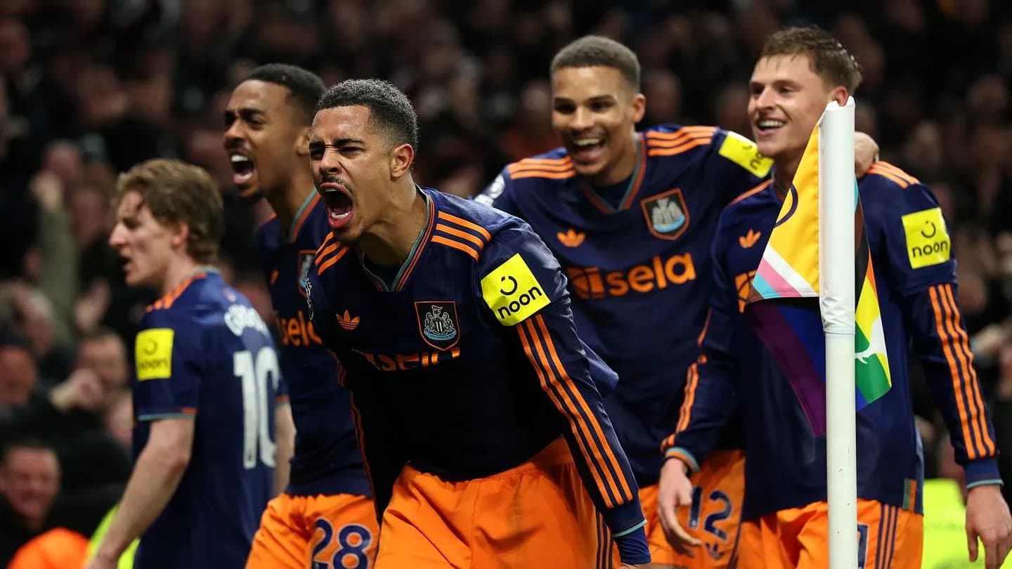Joueurs de Newcastle célébrant un but Joueurs de Newcastle célébrant un but