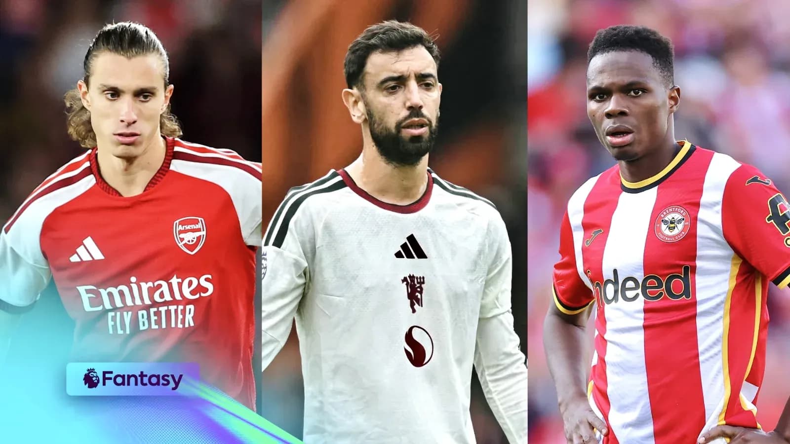 Trois joueurs de football en uniforme de club Trois joueurs de football en uniforme de club