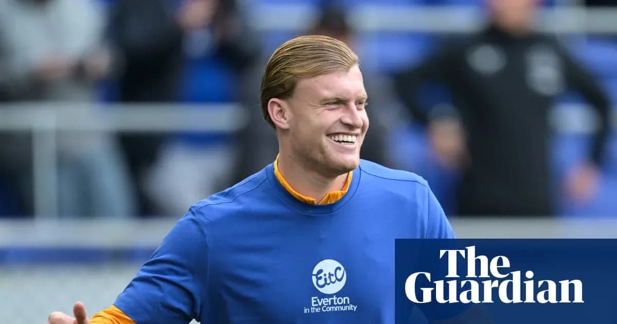 Joueur souriant lors de l'échauffement avant le match Joueur souriant lors de l'échauffement avant le match