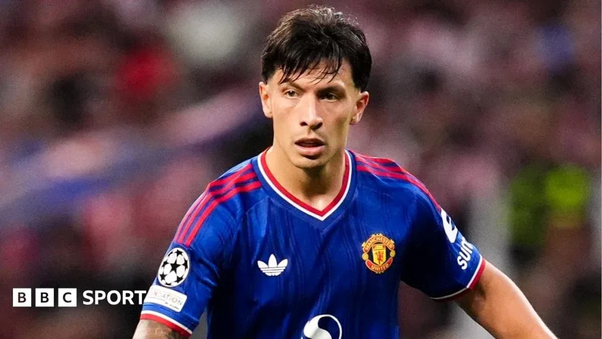 Joueur de Manchester United en action sur le terrain Joueur de Manchester United en action sur le terrain
