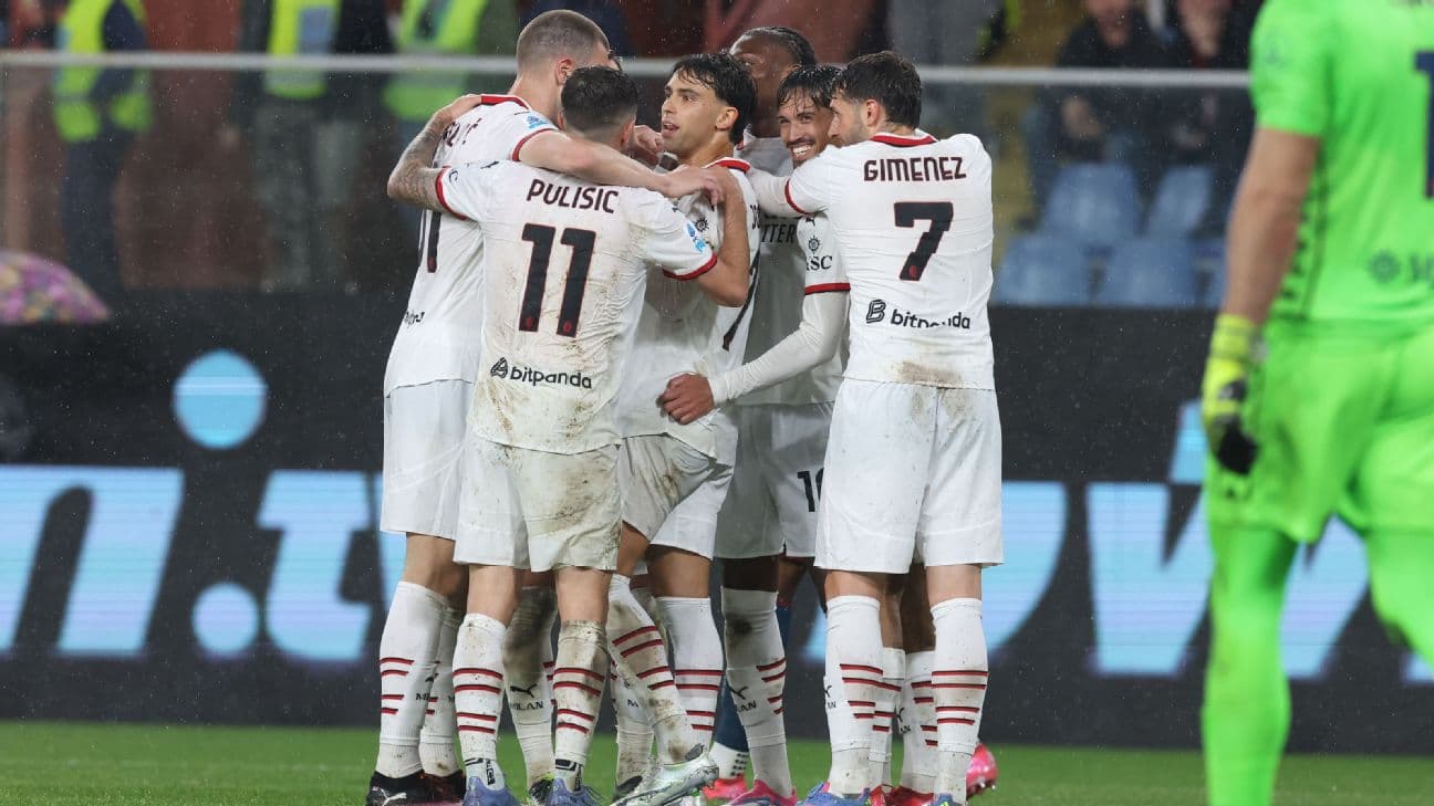 Joueurs d'AC Milan célébrant un but Joueurs d'AC Milan célébrant un but