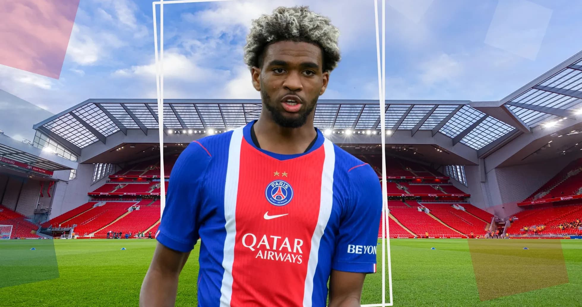 Joueur de PSG devant le stade Anfield Joueur de PSG devant le stade Anfield