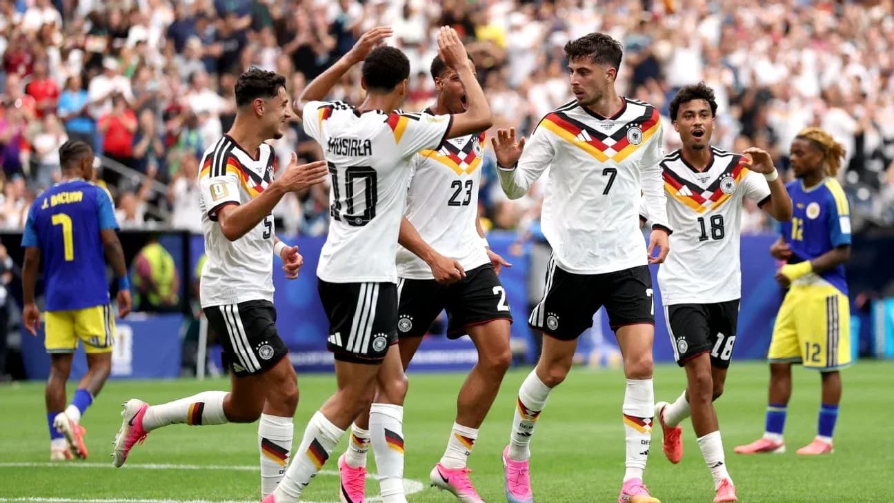 Joueurs allemands célébrant un but Joueurs allemands célébrant un but