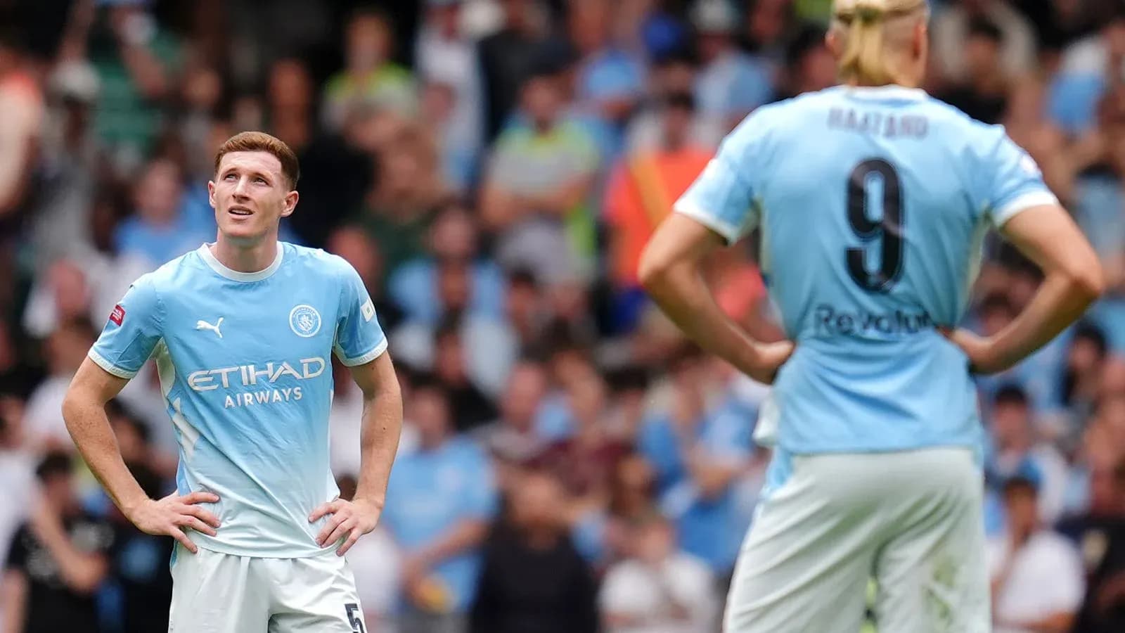 Joueurs de Manchester City sur le terrain pendant le match Joueurs de Manchester City sur le terrain pendant le match