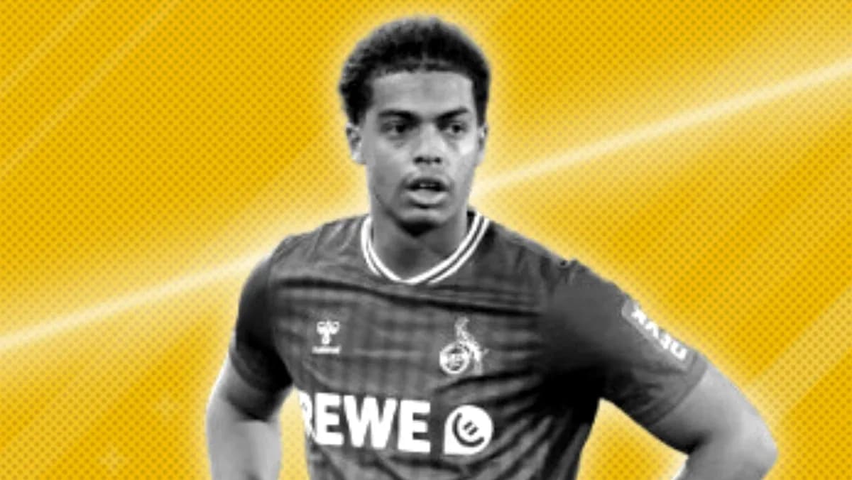 Joueur en maillot REWE sur fond jaune Joueur en maillot REWE sur fond jaune