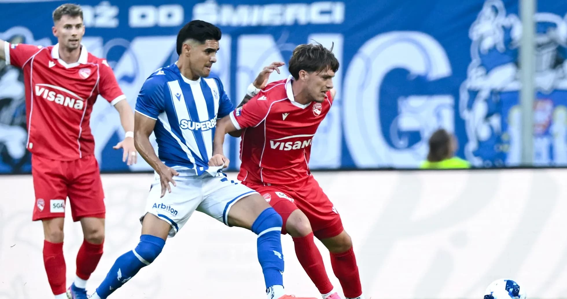 Deux joueurs en compétition lors du match Deux joueurs en compétition lors du match
