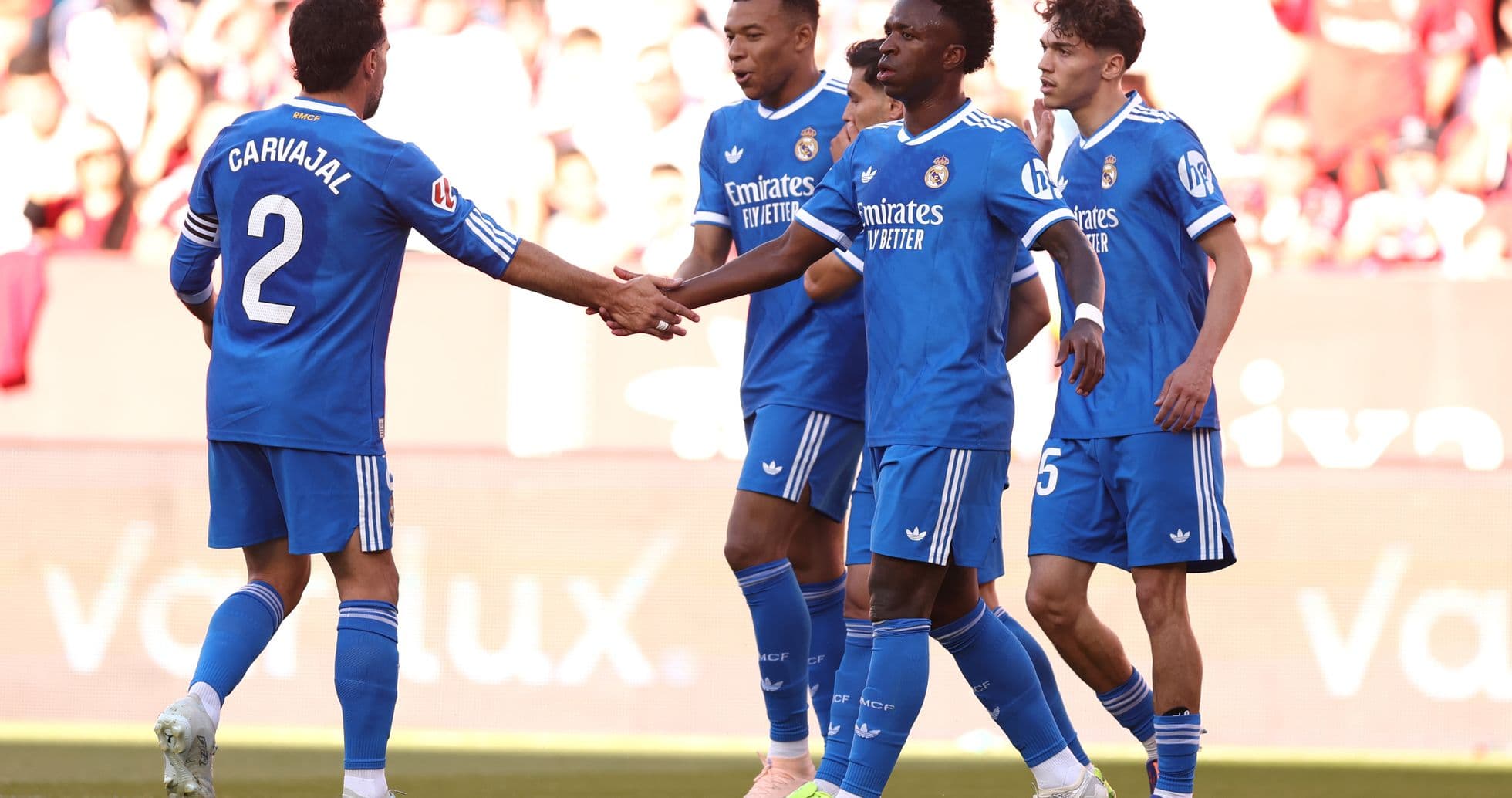 Joueurs du Real Madrid célébrant un but Joueurs du Real Madrid célébrant un but