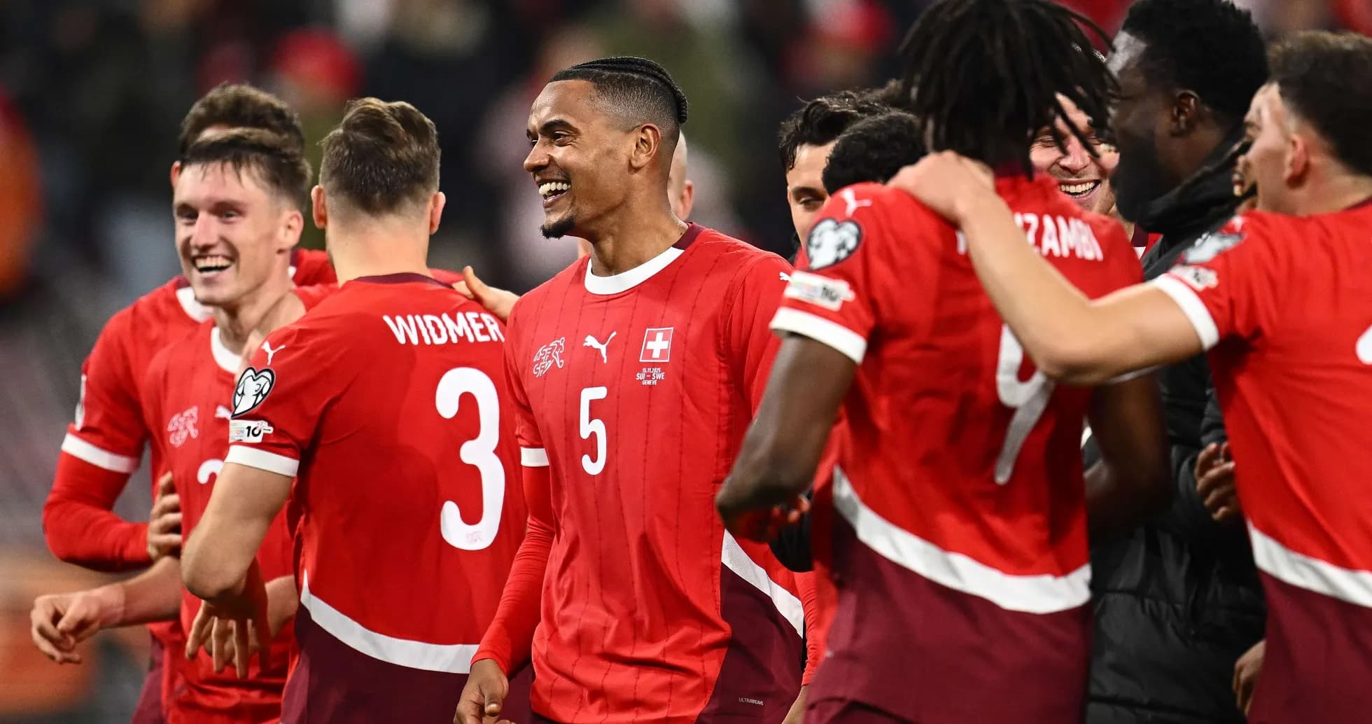 Joueurs suisses célébrant un but Joueurs suisses célébrant un but