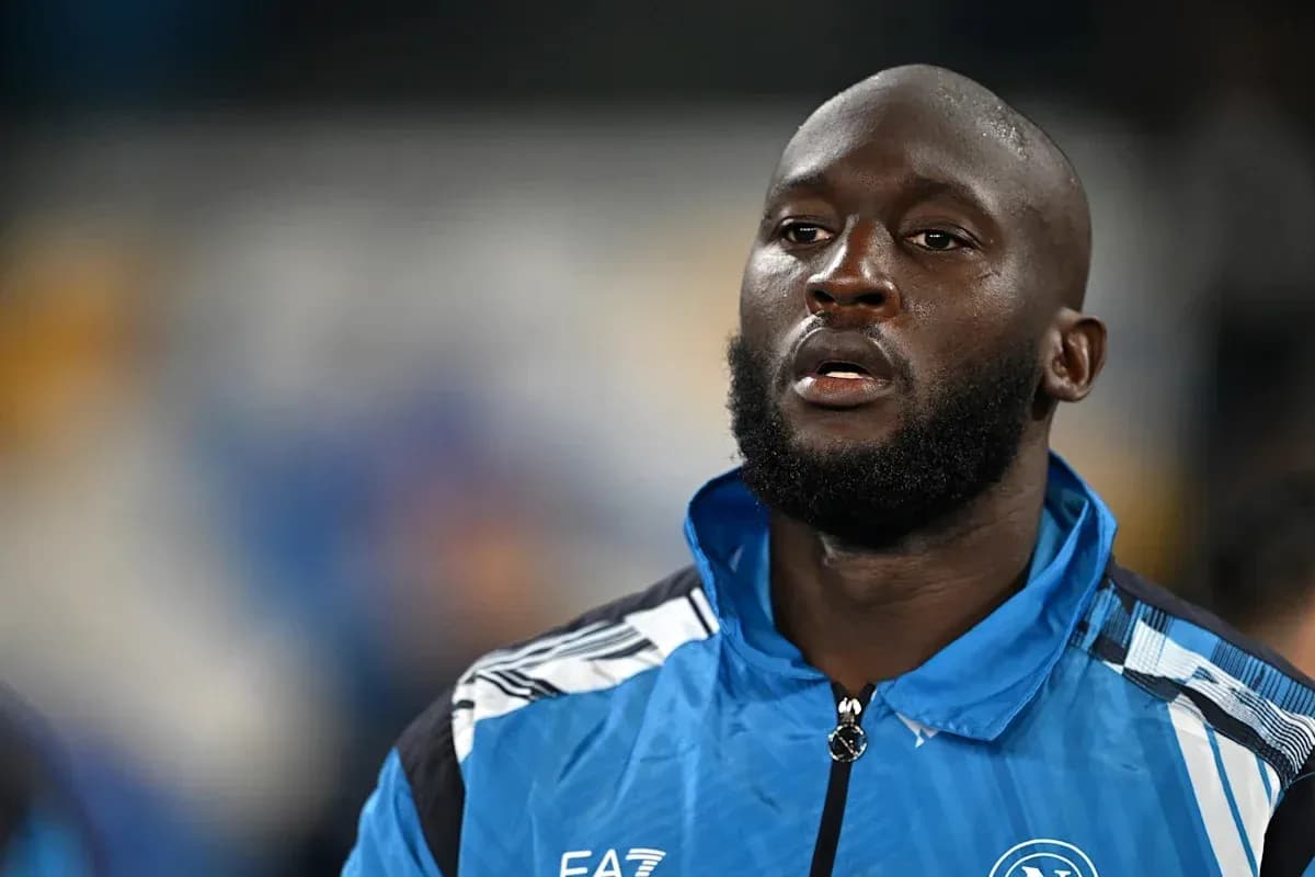 Joueur en tenue d'entraînement avant le match Joueur en tenue d'entraînement avant le match