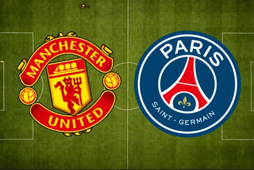 Logos de Manchester United et Paris Saint-Germain sur terrain Logos de Manchester United et Paris Saint-Germain sur terrain