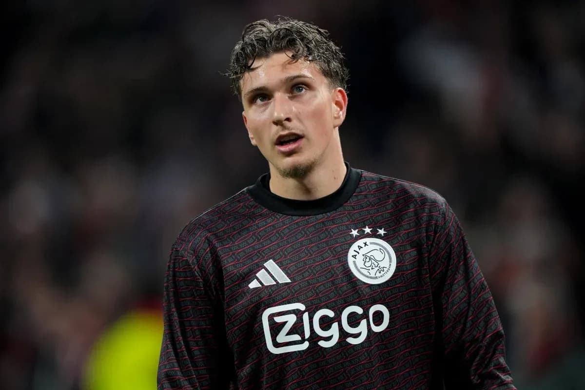 Joueur d'Ajax portant un maillot de gardien Joueur d'Ajax portant un maillot de gardien