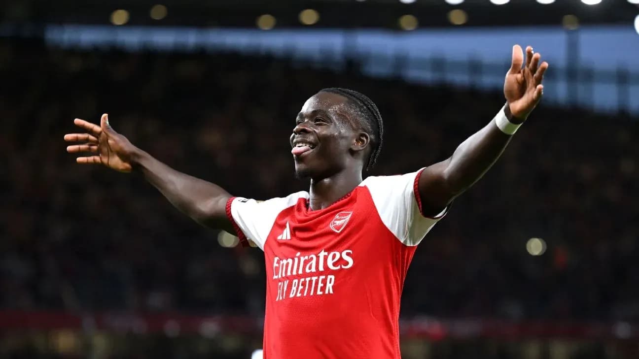 Joueur d'Arsenal célébrant un but au stade Joueur d'Arsenal célébrant un but au stade