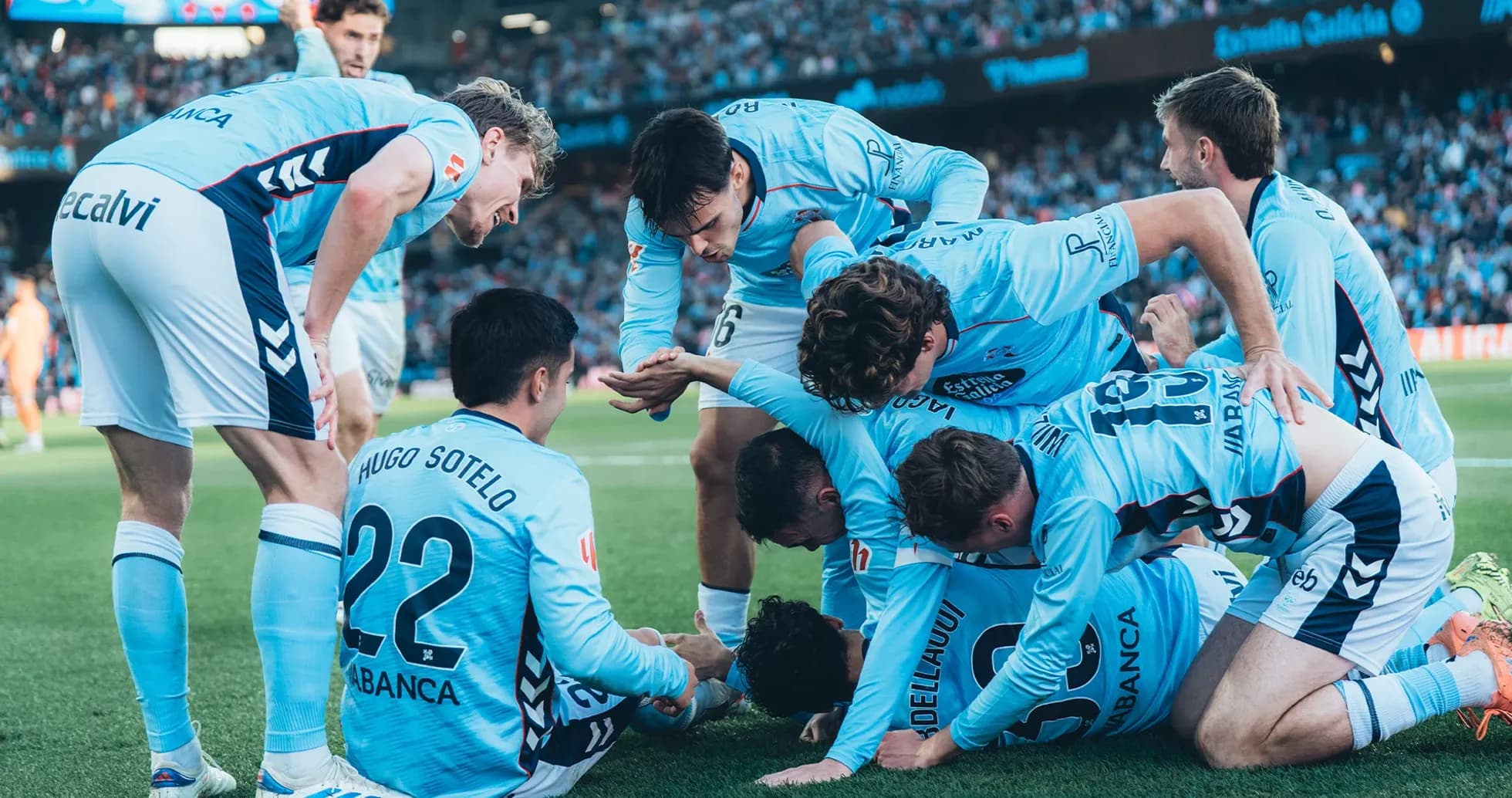 Joueurs de Celta Vigo célébrant un but Joueurs de Celta Vigo célébrant un but