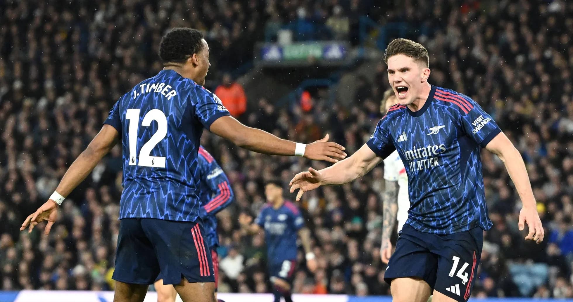 Joueurs d'Arsenal célébrant un but Joueurs d'Arsenal célébrant un but