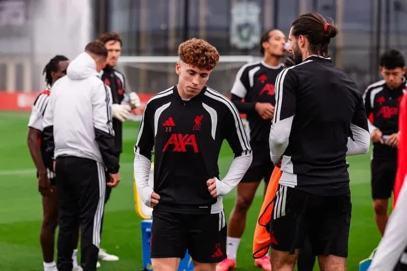 Joueurs de Liverpool lors d'une séance d'entraînement Joueurs de Liverpool lors d'une séance d'entraînement