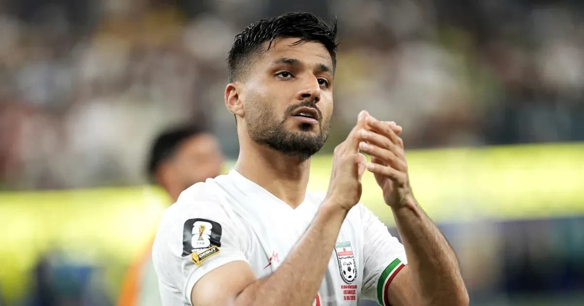 Joueur iranien applaudissant après le match Joueur iranien applaudissant après le match