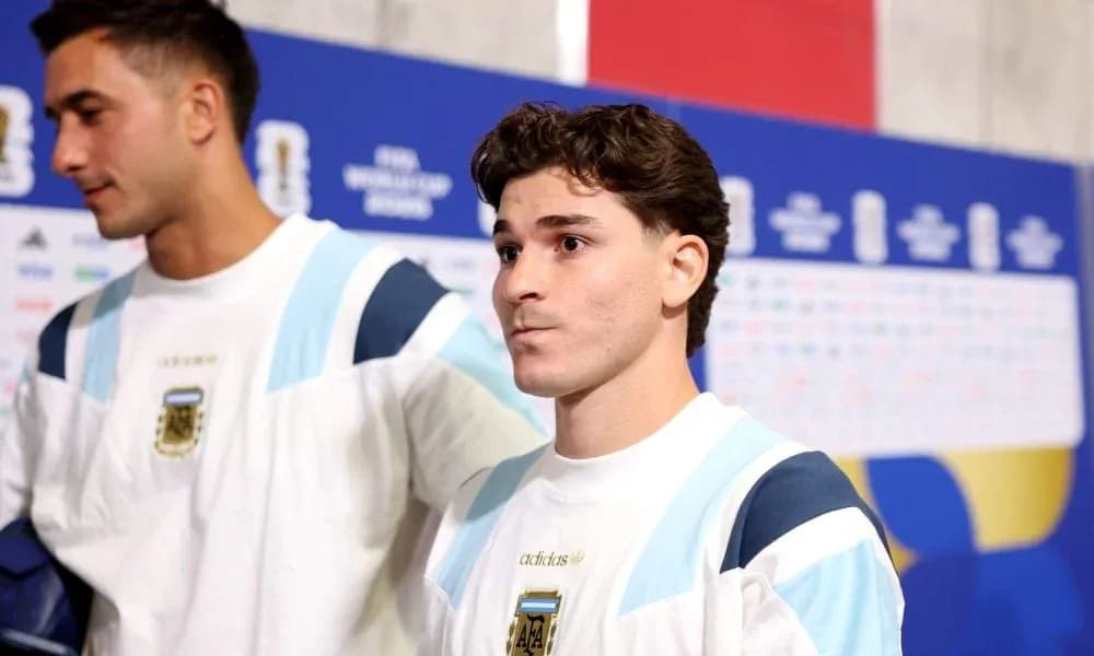 Joueurs argentins en arrière-plan d'une conférence de presse Joueurs argentins en arrière-plan d'une conférence de presse