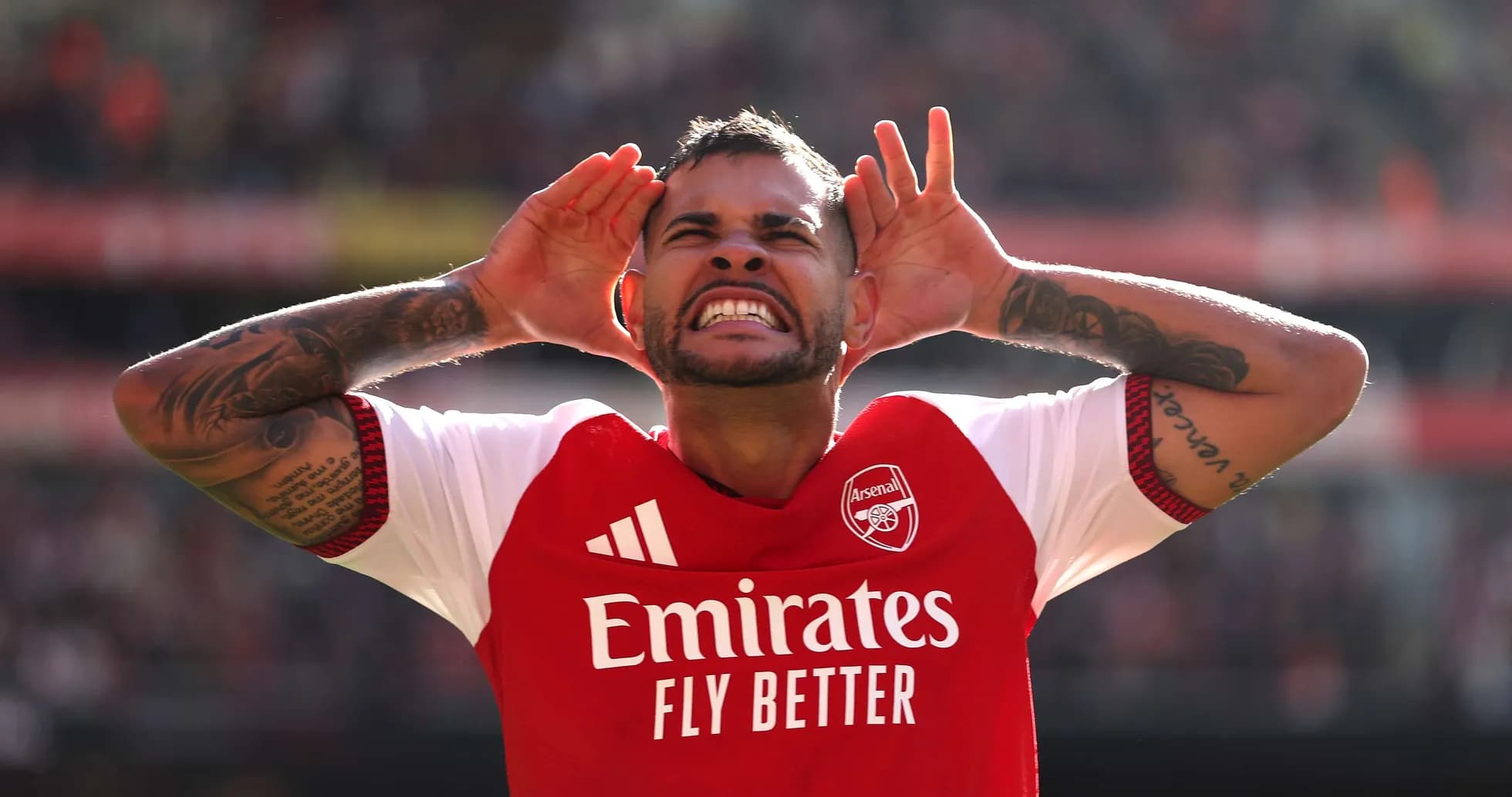 Joueur d'Arsenal célébrant un but Joueur d'Arsenal célébrant un but