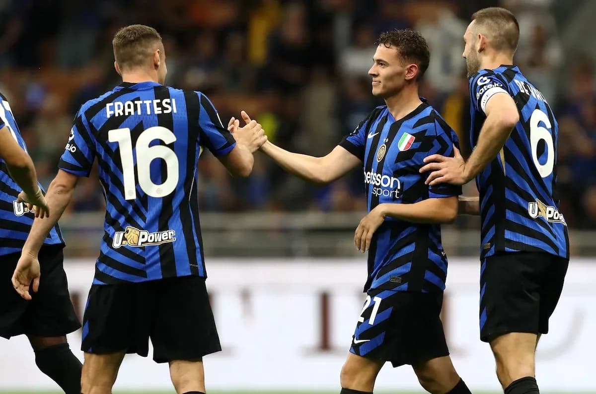 Joueurs de l'Inter célébrant un but Joueurs de l'Inter célébrant un but