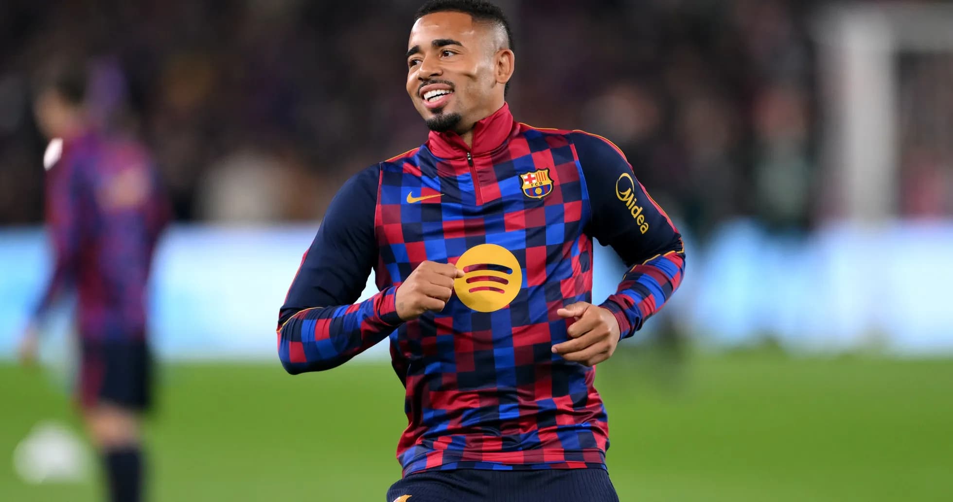 Joueur de Barcelone s'échauffant avant le match Joueur de Barcelone s'échauffant avant le match