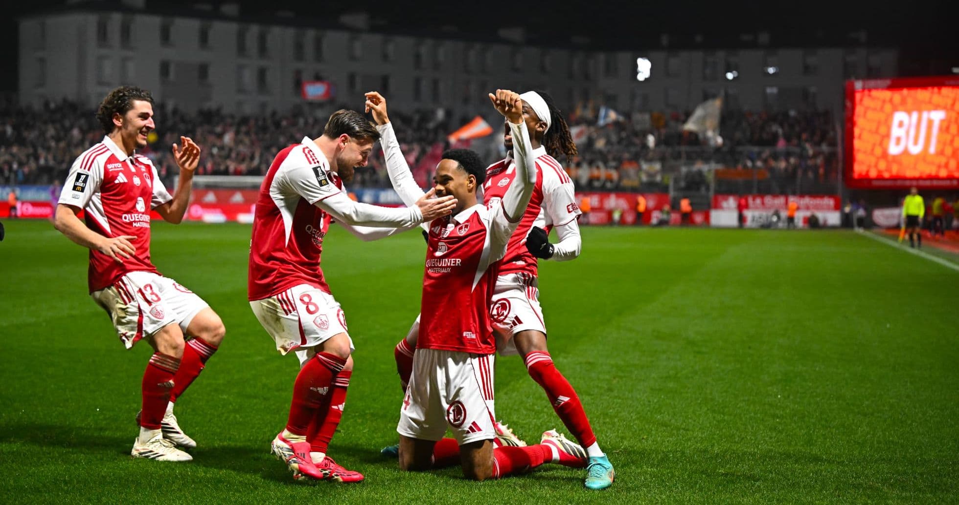 Stade Brestois 29 triomphe 2-0 contre Lorient dans le derby breton Stade Brestois 29 triomphe 2-0 contre Lorient dans le derby breton