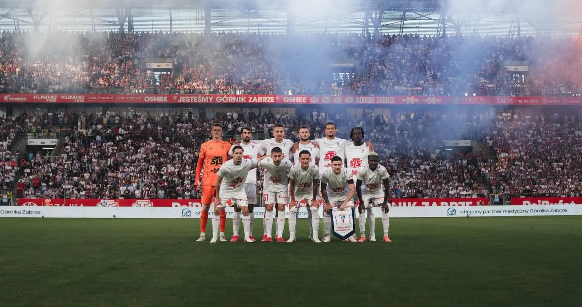 Équipe de Gornik Zabrze avant le match Équipe de Gornik Zabrze avant le match