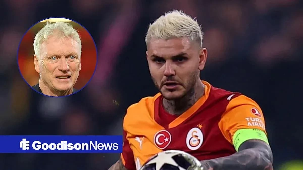Joueur de Galatasaray en action sur le terrain Joueur de Galatasaray en action sur le terrain