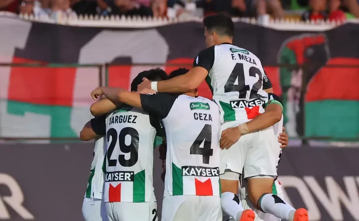 Joueurs de Palestino célébrant un but Joueurs de Palestino célébrant un but
