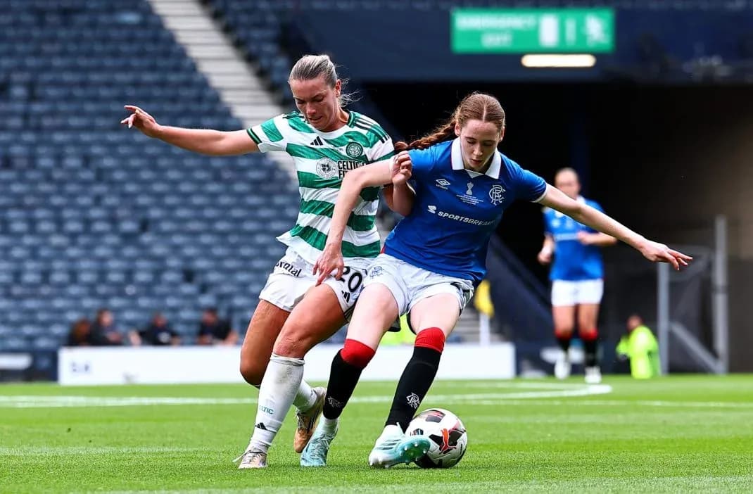 Celtic et Rangers en duel sur le terrain Celtic et Rangers en duel sur le terrain