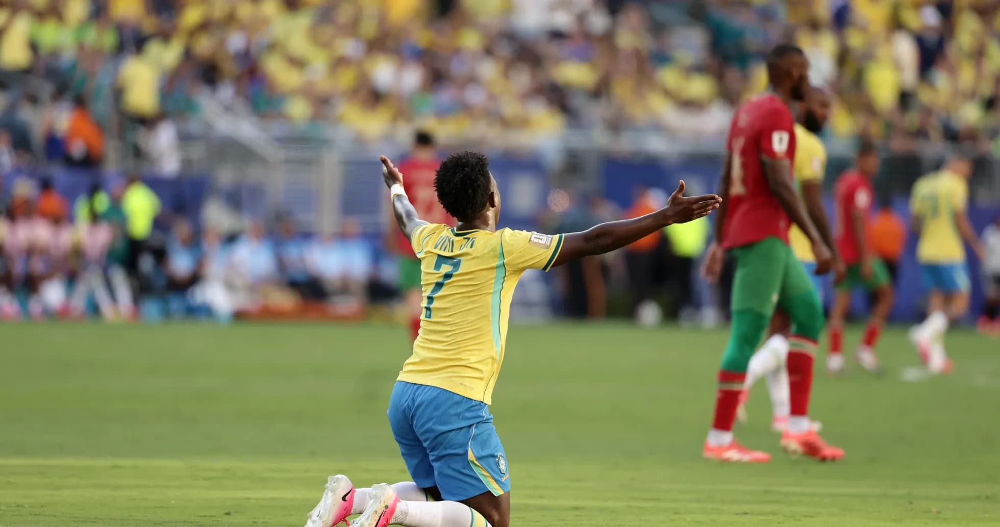 Joueur brésilien célébrant un moment du match Joueur brésilien célébrant un moment du match