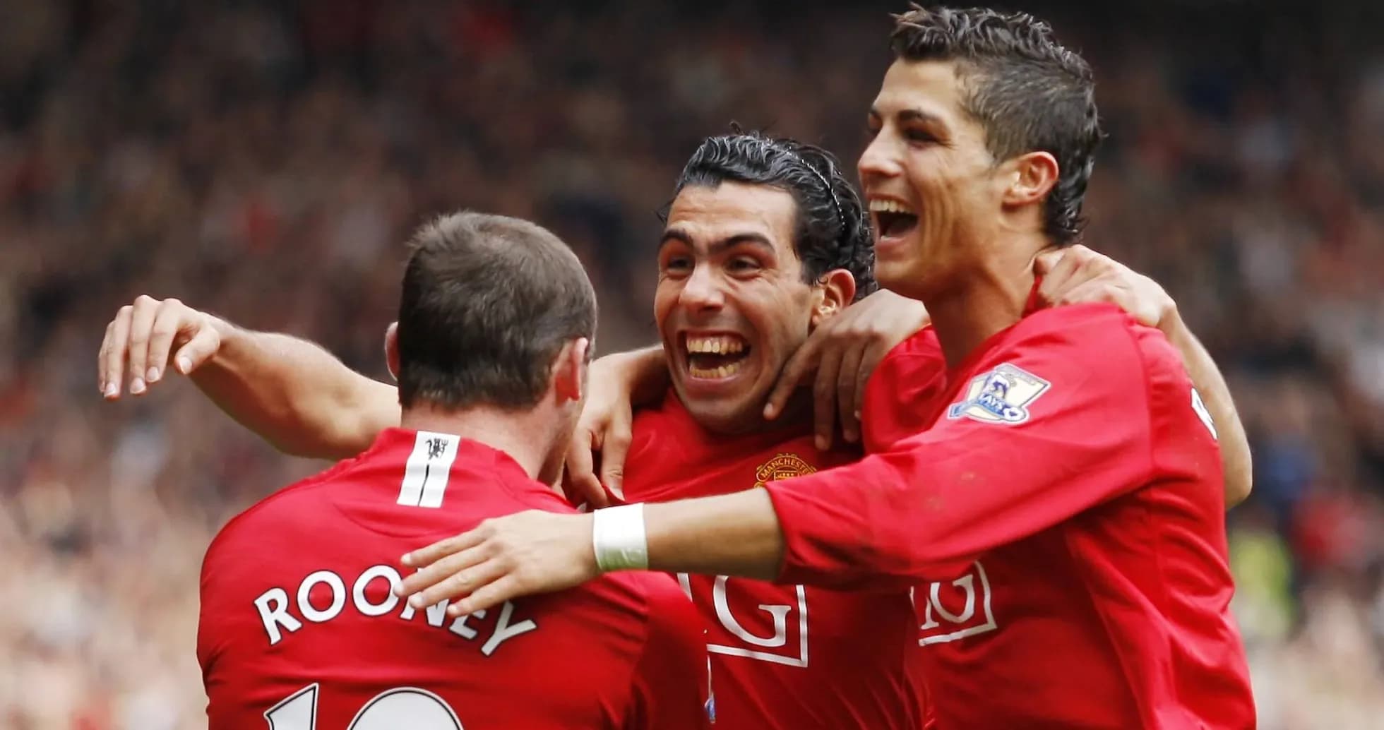 Joueurs de Manchester United célébrant un but ensemble Joueurs de Manchester United célébrant un but ensemble
