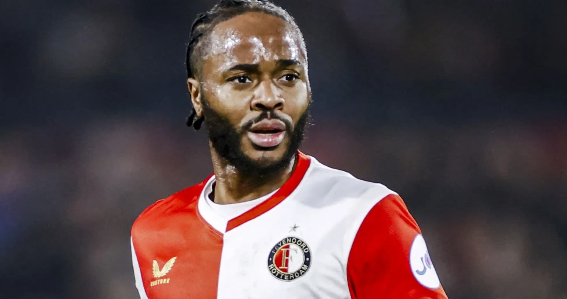 Joueur de Feyenoord en action sur le terrain Joueur de Feyenoord en action sur le terrain