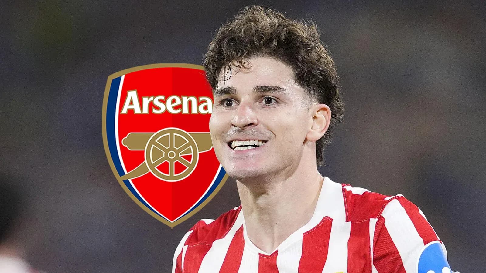 Joueur souriant avec le logo d'Arsenal en arrière-plan Joueur souriant avec le logo d'Arsenal en arrière-plan